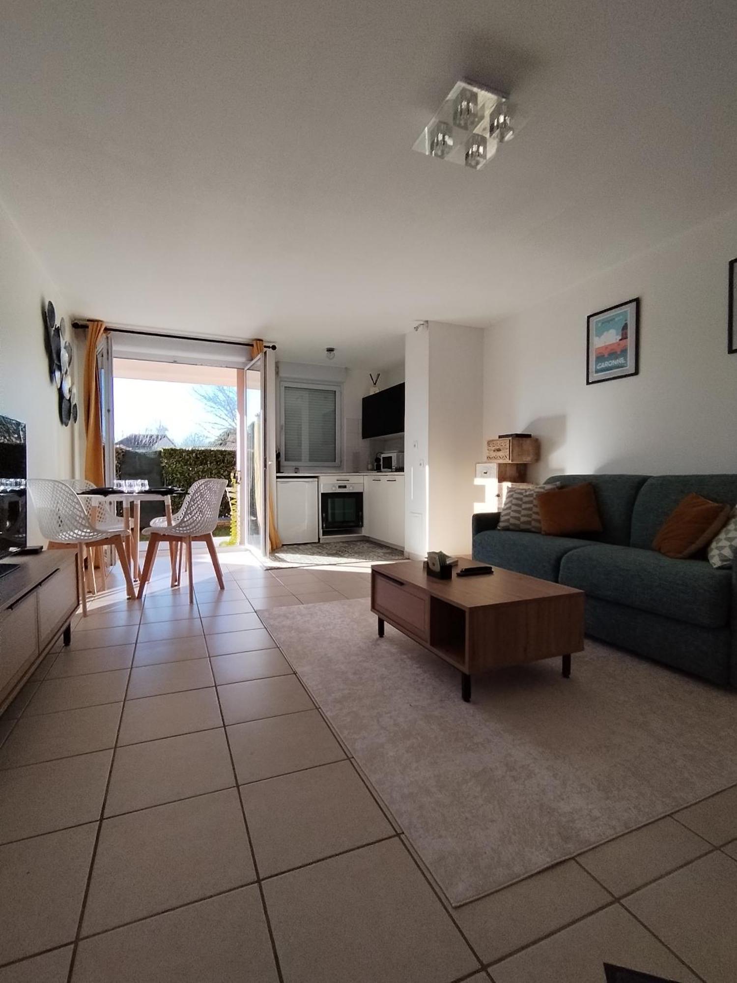 T2 Spacieux Tres Bien Place Gagnac-sur-Garonne Luaran gambar